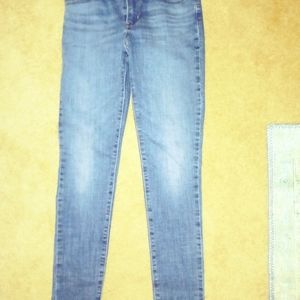 Levi's 721 High Rise Skinny jeans